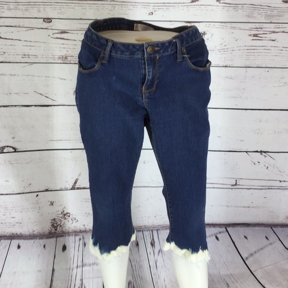 Size 17 Tattered And Bleached Jean Capris